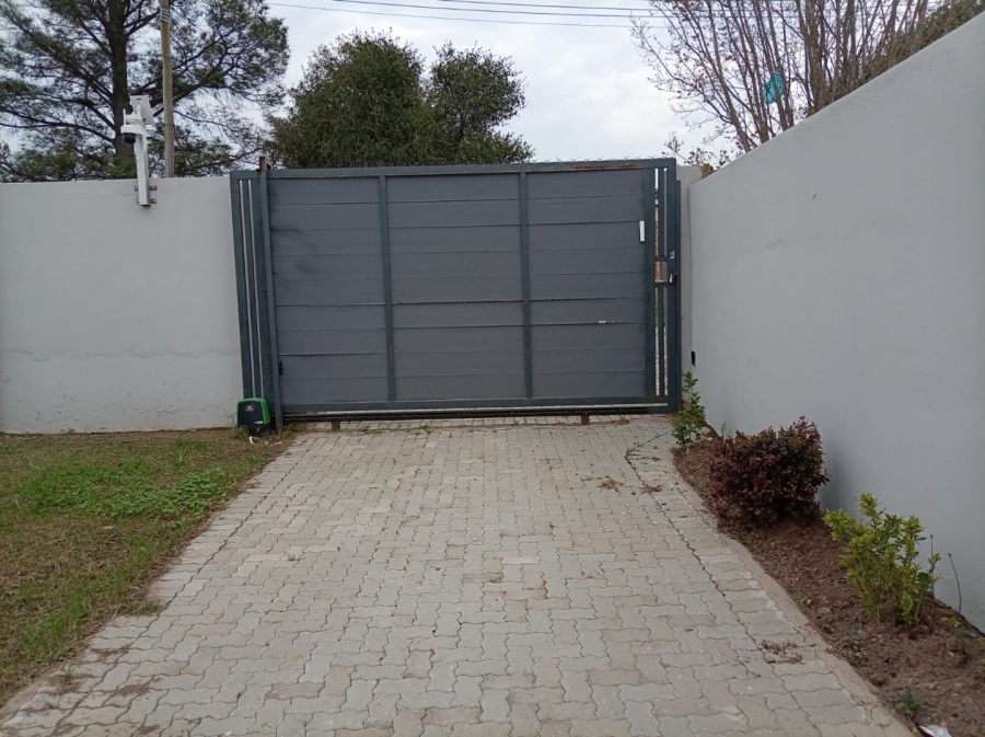 4 Bedroom Property for Sale in Northcrest Eastern Cape